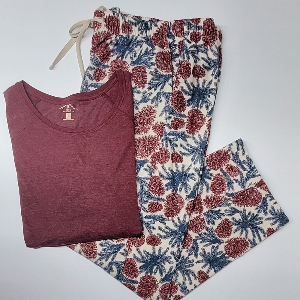 Blue Mountain Women's Pajama Set Size L